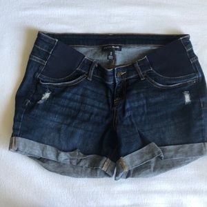 Maternity shorts